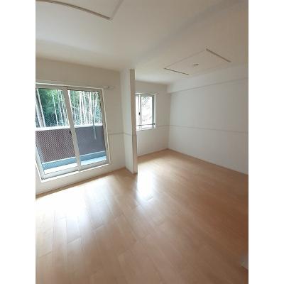 オーブ　コリーヌ 203【管理NO：1-021786901-02030】 ★家具家電は申し込み後に搬入しますの物件写真2