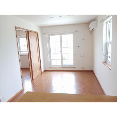 プリマヴェーラ参番館 202【管理NO：1-013869003-02020】 ★家具家電は申し込み後に搬入しますの物件写真2