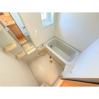 プリマヴェーラ参番館 201【管理NO：1-013869003-02010】 ★家具家電は申し込み後に搬入します★の物件写真4