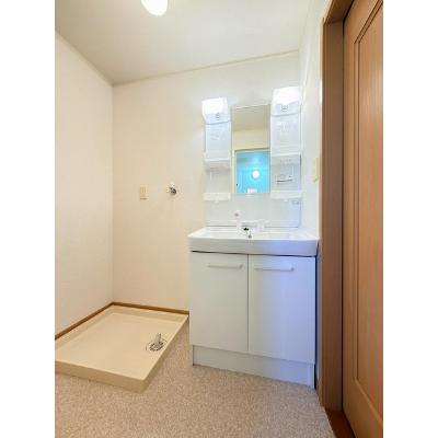 プリマヴェーラ参番館 201【管理NO：1-013869003-02010】 ★家具家電は申し込み後に搬入します★の物件写真6