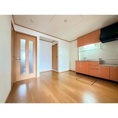 フロイライン　アミィＢ 101【管理NO：1-012335601-01010】 ★家具家電は申し込み後に搬入します★の物件写真2