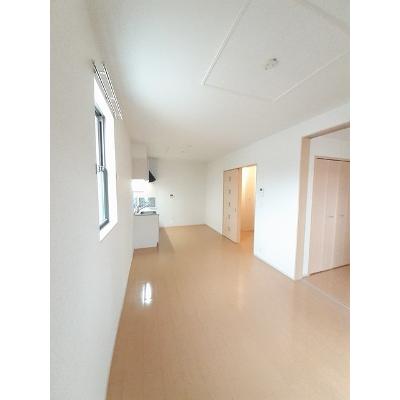 カーサプレッソ 201【管理NO：1-017481501-02010】 ★家具家電は申し込み後に搬入します★の物件写真2