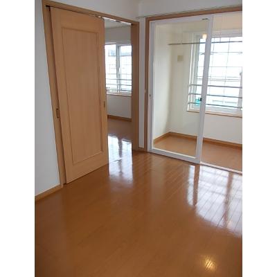 ラ　スギシオン　Ａ 201【管理NO：1-013882201-02010】 ★家具家電は申し込み後に搬入しますの物件写真2