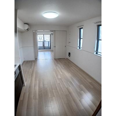 メゾン・ド・サンジュール 203【管理NO：1-028502301-02030】 ★家具家電は申し込み後に搬入します★の物件写真2