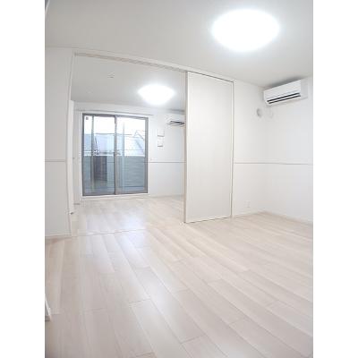 ヒカルサ京都北山栗栖Ⅰ 204【管理NO：1-028294601-02040】 ★家具家電は申し込み後に搬入しますの物件写真2