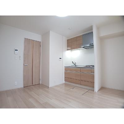 プレッソ・ロートⅢ 102【管理NO：1-025952901-01020】 ★家具家電は申し込み後に搬入します★の物件写真2