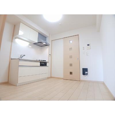 シカタ　シャンブレットⅠ 703【管理NO：1-018062001-07030】 ★家具家電は申し込み後に搬入します★の物件写真2