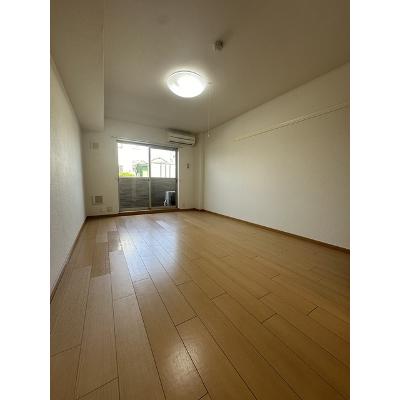 ジェルメ 105【管理NO：1-014268701-01040】 ★家具家電は申し込み後に搬入します★の物件写真2