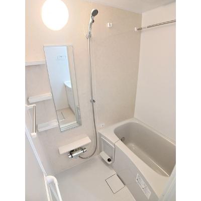 サピー日英Ⅲ 304【管理NO：1-028296101-03040】 ★家具家電は申し込み後に搬入します★の物件写真4