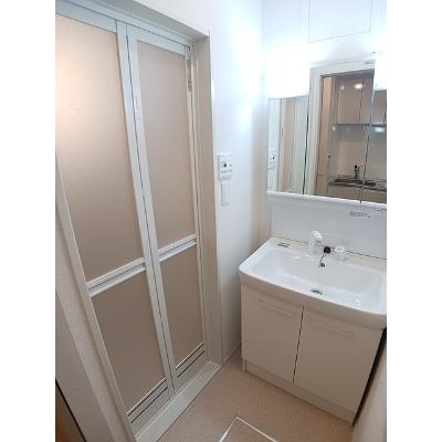 サピー日英Ⅲ 304【管理NO：1-028296101-03040】 ★家具家電は申し込み後に搬入します★の物件写真6