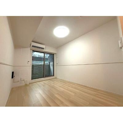 サピー日英Ⅲ 303【管理NO：1-028296101-03030】 ★家具家電は申し込み後に搬入します★の物件写真2