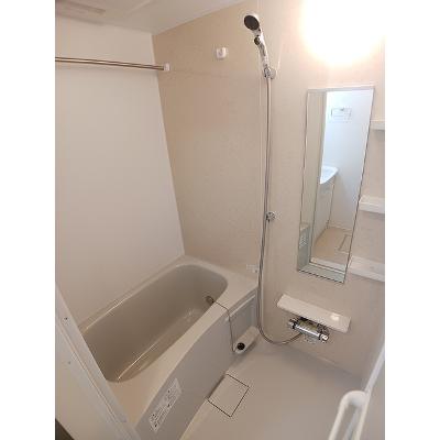 サピー日英Ⅲ 303【管理NO：1-028296101-03030】 ★家具家電は申し込み後に搬入します★の物件写真4
