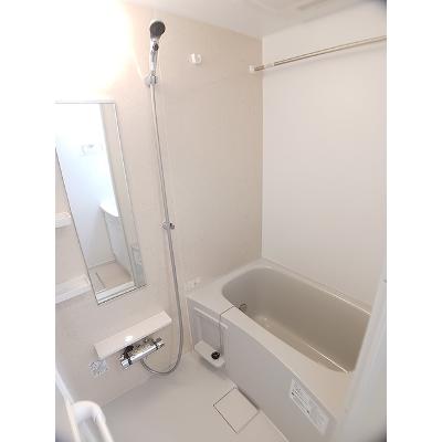 サピー日英Ⅲ 103【管理NO：1-028296101-01030】 ★家具家電は申し込み後に搬入します★の物件写真4