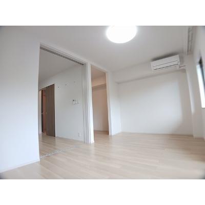 グランウエスト・Ｊ 304【管理NO：1-027881401-03040】 ★家具家電は申し込み後に搬入しますの物件写真2