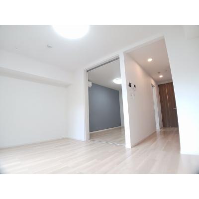 グランウエスト・Ｊ 302【管理NO：1-027881401-03020】 ★家具家電は申し込み後に搬入しますの物件写真2