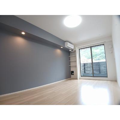 ヒカルサ京都山科大宅 304【管理NO：1-027881101-03040】 ★家具家電は申し込み後に搬入します★の物件写真2