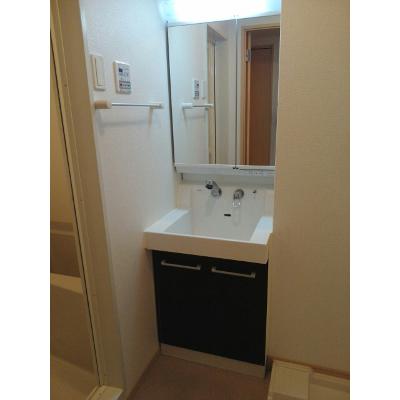 カランサ 302【管理NO：1-016018801-03020】 ★家具家電は申し込み後に搬入します 2026年07月中旬入居可能の物件写真6