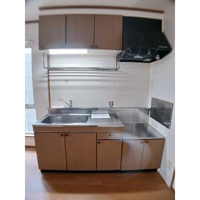 ヴィーノ・ドルチェ 202【管理NO：1-010046601-02020】 ★家具家電は申し込み後に搬入しますの物件写真3