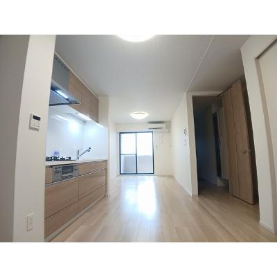 カームデイズ 104【管理NO：1-027530801-01040】 ★家具家電は申し込み後に搬入しますの物件写真2