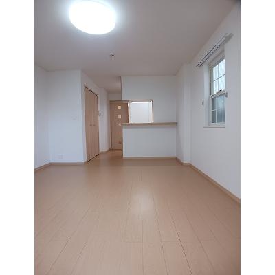 ウエスト　イリーデⅡ 101【管理NO：1-014480502-01010】 ★家具家電は申し込み後に搬入しますの物件写真2