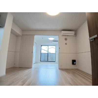 ヒカルサ尼崎神崎町 203【管理NO：1-028236601-02030】 ★家具家電は申し込み後に搬入します★の物件写真2