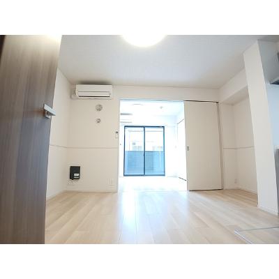 ヒカルサ尼崎神崎町 104【管理NO：1-028236601-01040】 ★家具家電は申し込み後に搬入します★の物件写真2