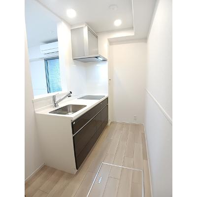 ブリリアンス 103【管理NO：1-028227101-01030】 ★家具家電は申し込み後に搬入します★の物件写真3