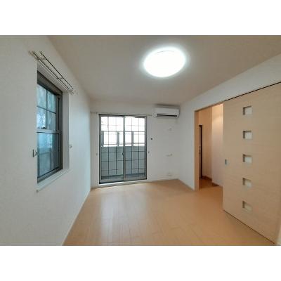 ハーフコート　２番館 102【管理NO：1-020051601-01020】 ★家具家電は申し込み後に搬入しますの物件写真2