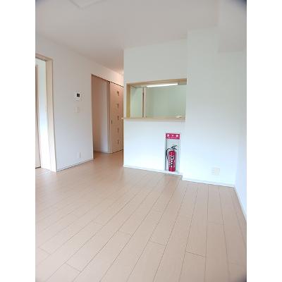 プロムナード笹部Ⅱ 202【管理NO：1-018131501-02020】 ★家具家電は申し込み後に搬入しますの物件写真2