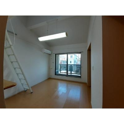 ロータス 202【管理NO：1-018102601-02020】 ★家具家電は申し込み後に搬入します★の物件写真2