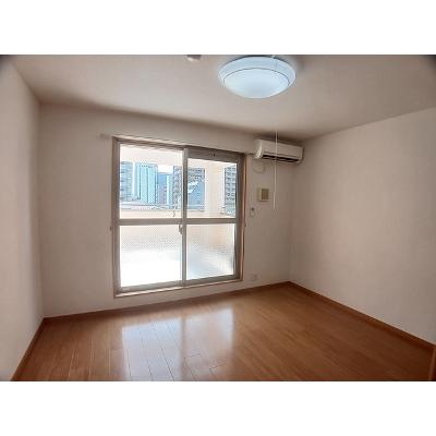 プリムローズ 602【管理NO：1-013272101-06020】 ★家具家電は申し込み後に搬入します★の物件写真2