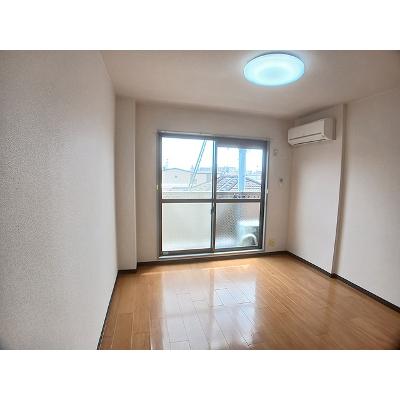 パピヨン青木 301【管理NO：1-006986201-03010】 ★家具家電は申し込み後に搬入しますの物件写真2