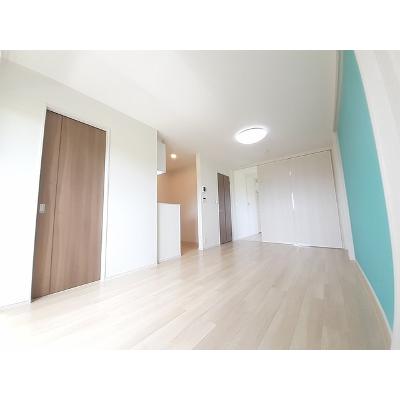 カトレアⅠ 201【管理NO：1-027232001-02010】 ★家具家電は申し込み後に搬入します★の物件写真2