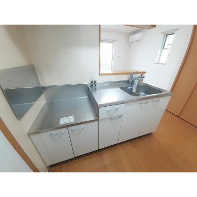 パインハースト　Ｅ 202【管理NO：1-014330201-02020】 ★家具家電は申し込み後に搬入しますの物件写真3