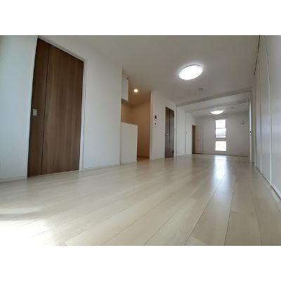 グリュック 201【管理NO：1-026996901-02010】 ★家具家電は申し込み後に搬入しますの物件写真2