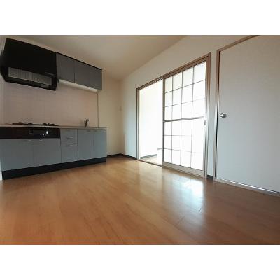 パーリーゲイツⅠ 202【管理NO：1-007354401-02020】 ★家具家電は申し込み後に搬入します★の物件写真2
