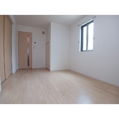 ソリッソ三条 101【管理NO：1-021893501-01010】 ★家具家電は申し込み後に搬入します★の物件写真2