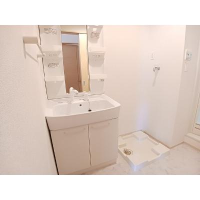 ホワイトローズ 103【管理NO：1-017483801-01030】 ★家具家電は申し込み後に搬入します★の物件写真6