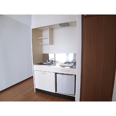 メゾンソレイユ 404【管理NO：1-009463401-04040】 ★家具家電は申し込み後に搬入します★の物件写真3
