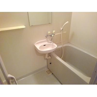 メゾンソレイユ 404【管理NO：1-009463401-04040】 ★家具家電は申し込み後に搬入します★の物件写真4