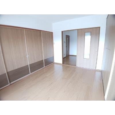 グランディオーズ 301【管理NO：1-007300501-03010】 ★家具家電は申し込み後に搬入します★の物件写真2