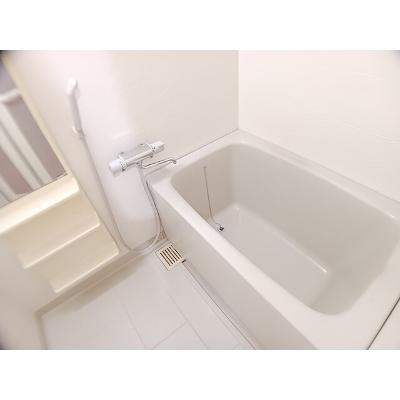グランディオーズ 301【管理NO：1-007300501-03010】 ★家具家電は申し込み後に搬入します★の物件写真4