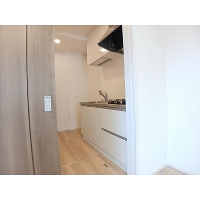 リバーテラスⅡ 105【管理NO：1-027610602-01050】 ★家具家電は申し込み後に搬入しますの物件写真3