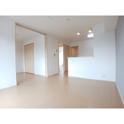 メゾンプラースⅢ 202【管理NO：1-020026201-02020】 ★家具家電は申し込み後に搬入します★の物件写真2