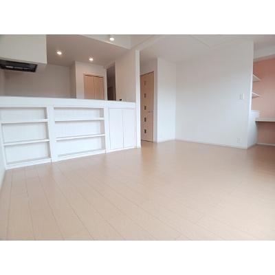 スカイ・ガーデンズ 206【管理NO：1-018730401-02060】 ★家具家電は申し込み後に搬入します★の物件写真2