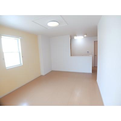 スピカⅡ 103【管理NO：1-018410202-01030】 ★家具家電は申し込み後に搬入します★の物件写真2
