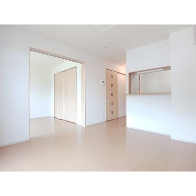 シャン・ド・フルール 203【管理NO：1-017320201-02030】 ★家具家電は申し込み後に搬入します★の物件写真2
