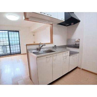 サンリットハウス 102【管理NO：1-014721101-01020】 ★家具家電は申し込み後に搬入します★の物件写真3