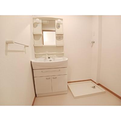 サンリットハウス 102【管理NO：1-014721101-01020】 ★家具家電は申し込み後に搬入します★の物件写真6