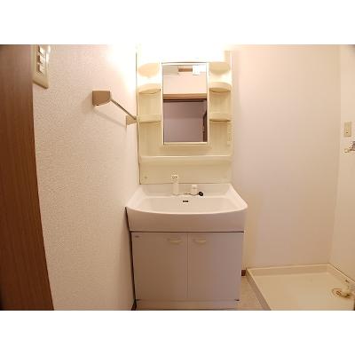 フローレス 203【管理NO：1-010498201-02030】 ★家具家電は申し込み後に搬入します★の物件写真6